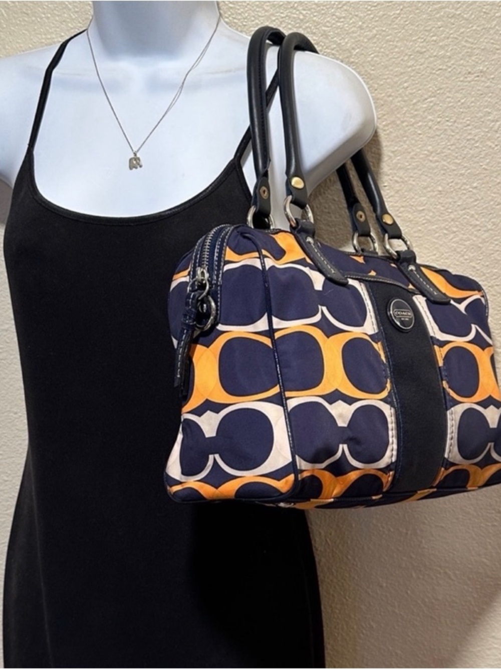 Coach 2013 Linear Satchel - Picture 10 of 12